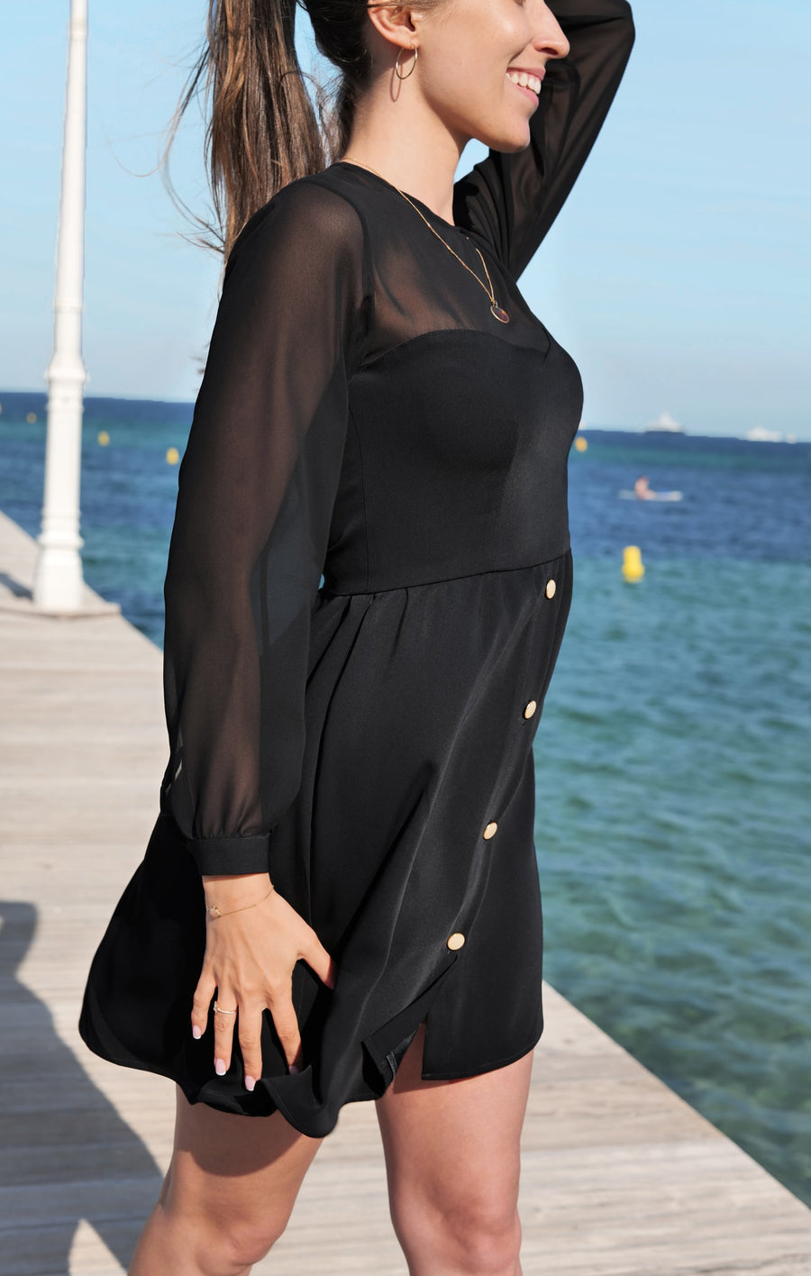robe noire fluide Aline vue de profil